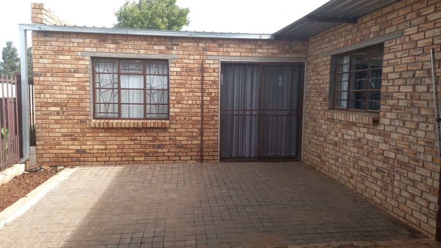 4 Bedroom Property for Sale in Bainsvlei Free State